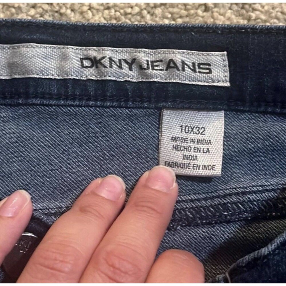 DKNY Jeans Straight Leg Dark Wash Denim Blue Womens Size 10x32 JEANS - Picture 5 of 8